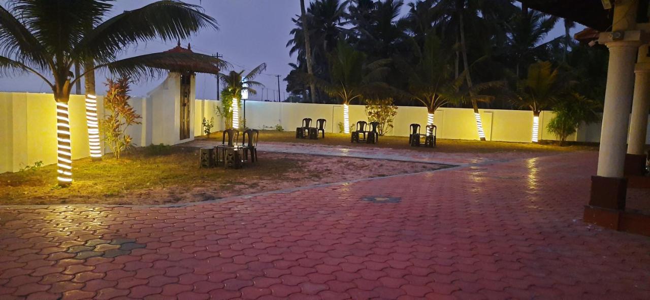 Poovar Sea View Rooms And Boating Family & Couple Only Exterior photo